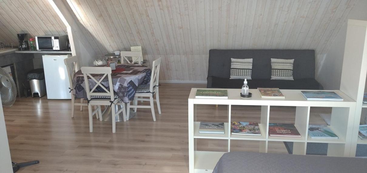 Ferienwohnung La Gilleterie Loireauxence Exterior foto