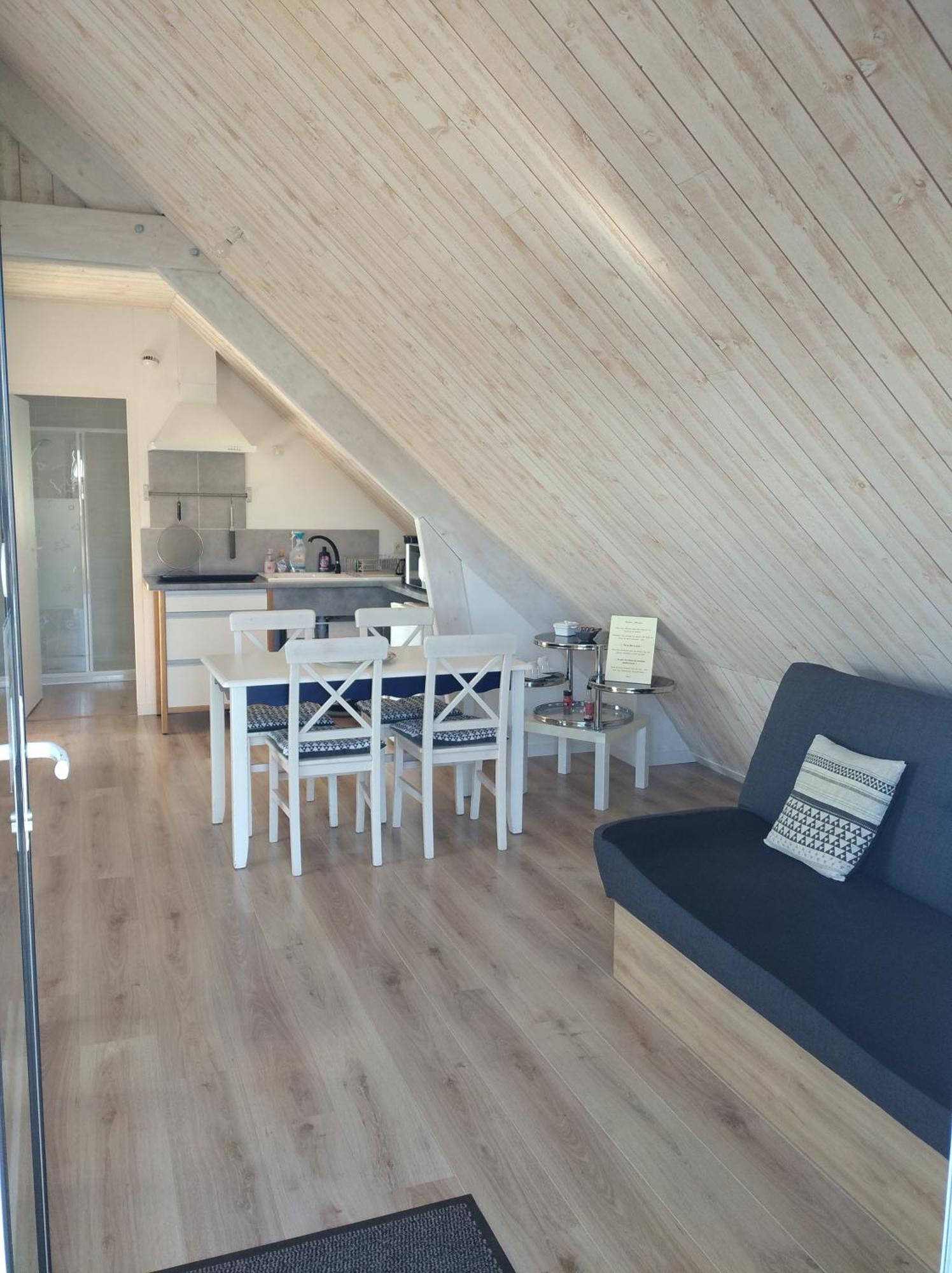 Ferienwohnung La Gilleterie Loireauxence Exterior foto